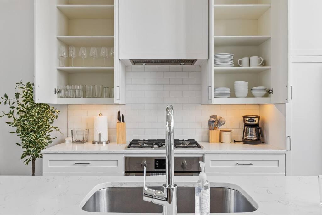 Beautiful Perfectly Located Luxury 2 Bed Townhome دالاس المظهر الخارجي الصورة