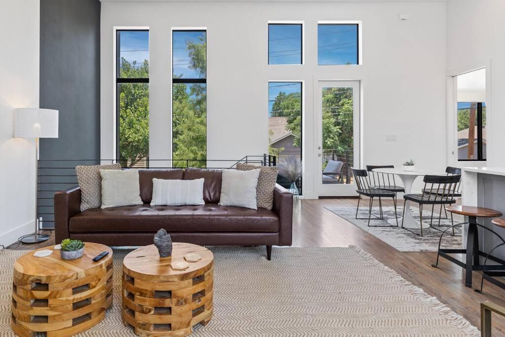 Beautiful Perfectly Located Luxury 2 Bed Townhome دالاس المظهر الخارجي الصورة
