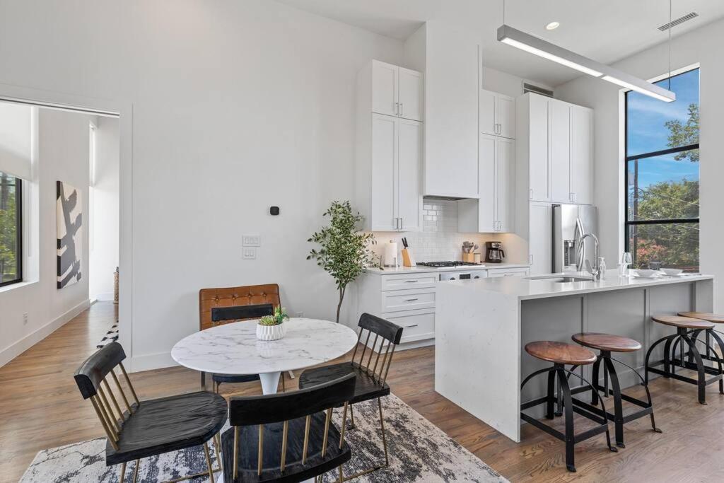 Beautiful Perfectly Located Luxury 2 Bed Townhome دالاس المظهر الخارجي الصورة